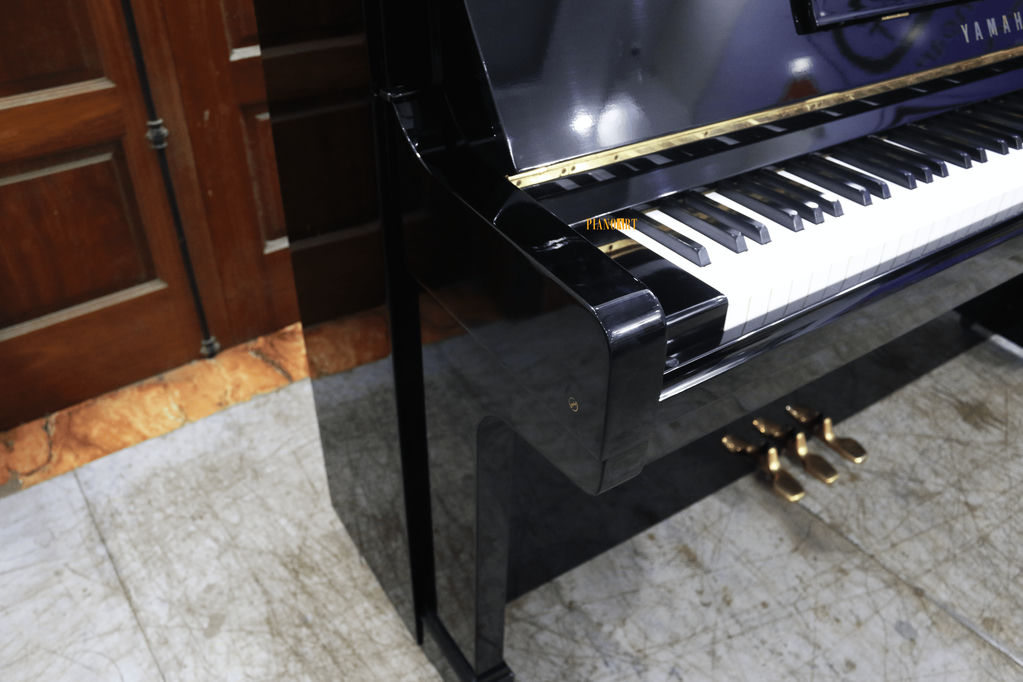 YAMAHA U2H No.1553029