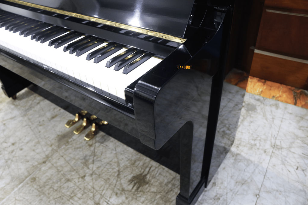 YAMAHA U2H No.1553029